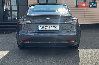 Седан Tesla Model 3 2022 в Киеве