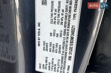 Седан Tesla Model 3 2022 в Киеве