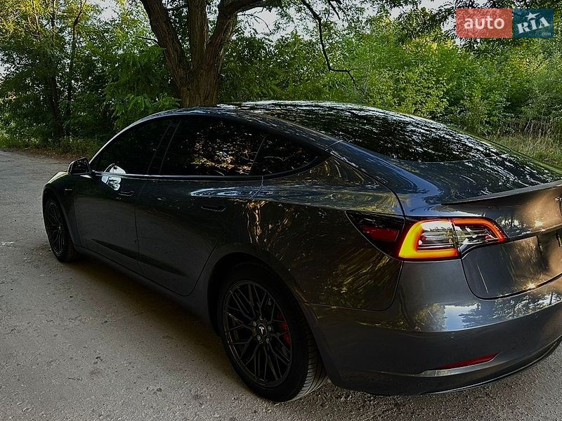 Седан Tesla Model 3 2022 в Луцьку фото 5 Седан Tesla Model 3 2022 в Луцьку