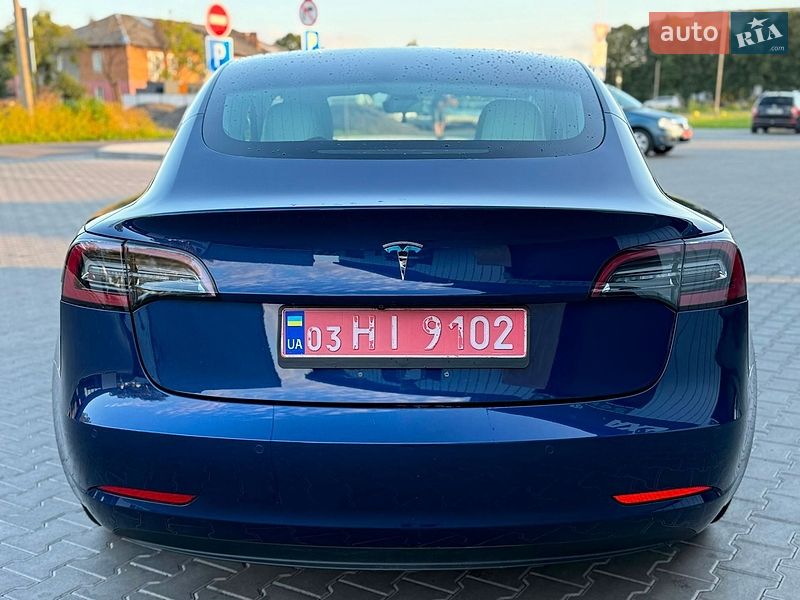 Седан Tesla Model 3 2018 в Владимире