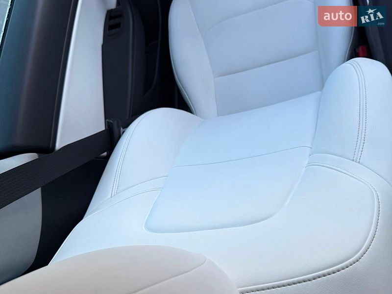 Седан Tesla Model 3 2018 в Владимире