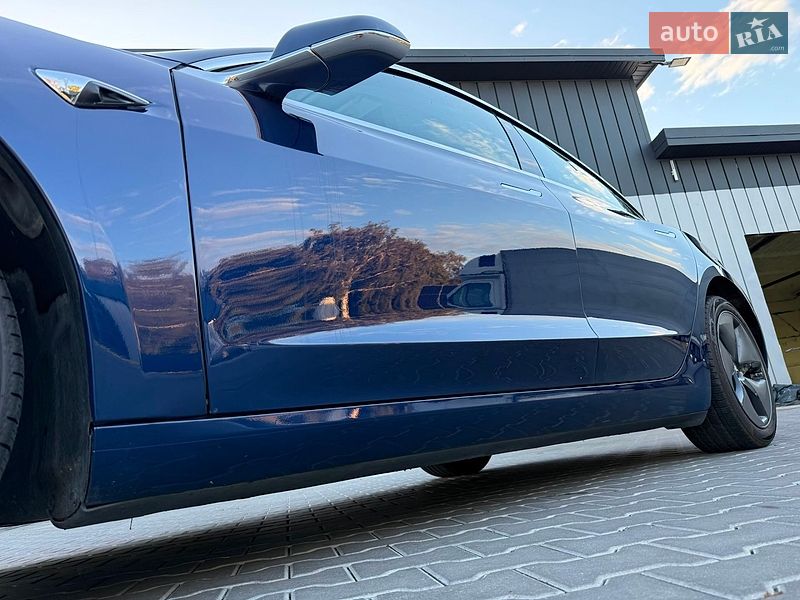 Седан Tesla Model 3 2018 в Владимире