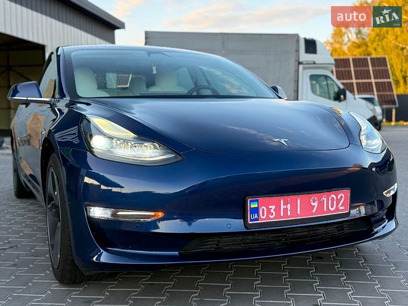 Седан Tesla Model 3 2018 в Владимире