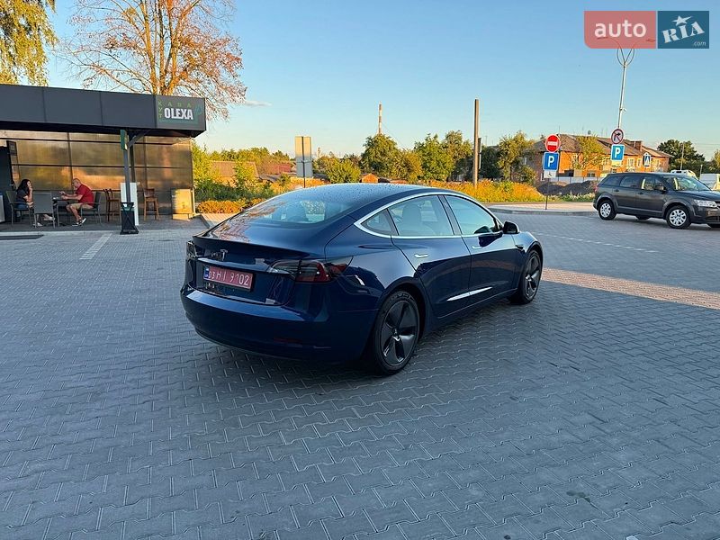 Седан Tesla Model 3 2018 в Владимире
