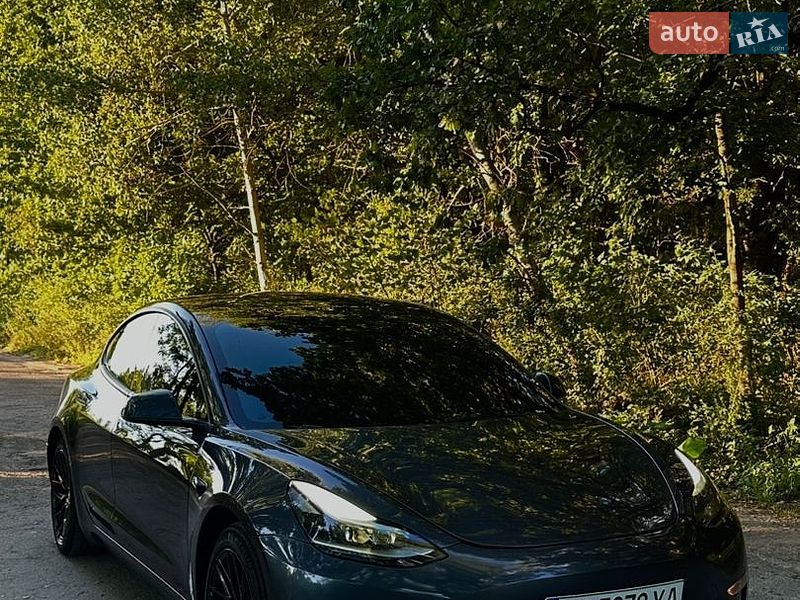 Седан Tesla Model 3 2022 в Луцьку фото Седан Tesla Model 3 2022 в Луцьку