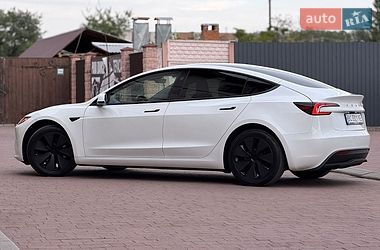 Седан Tesla Model 3 2025 в Стрые