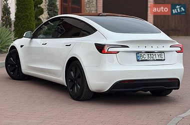 Седан Tesla Model 3 2025 в Стрые