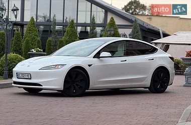 Седан Tesla Model 3 2025 в Стрые
