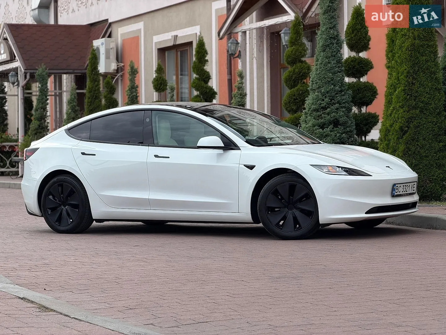 2025 Tesla Model 3 - мініатюра 22