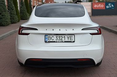 Седан Tesla Model 3 2025 в Стрые