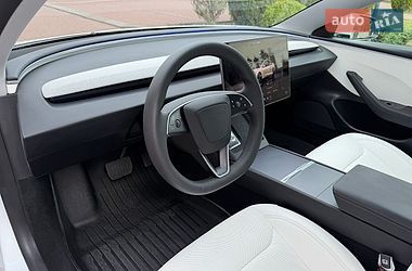 Седан Tesla Model 3 2025 в Стрые