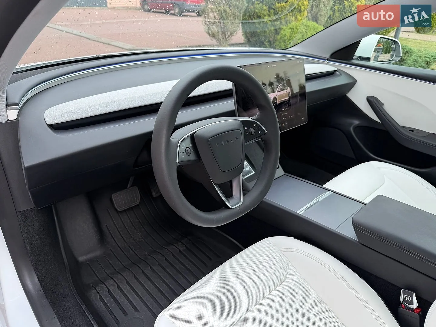 2025 Tesla Model 3 - мініатюра 36