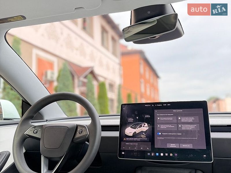 Седан Tesla Model 3 2025 в Стрые