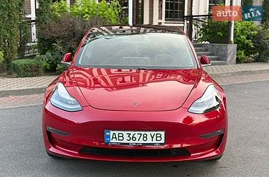 Седан Tesla Model 3 2018 в Виннице