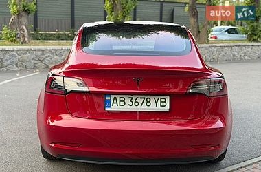 Седан Tesla Model 3 2018 в Виннице