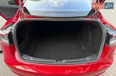 Седан Tesla Model 3 2018 в Виннице