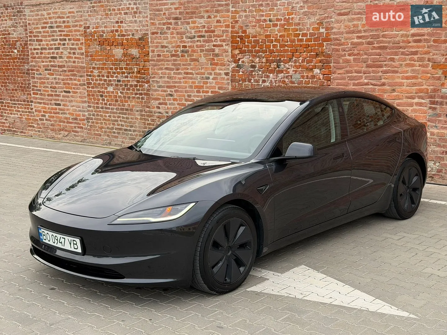 2024 Tesla Model 3 - фото 1