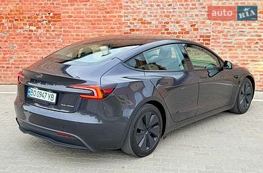 Седан Tesla Model 3 2024 в Тернополе