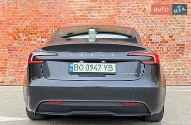 Седан Tesla Model 3 2024 в Тернополе