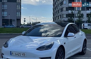 Седан Tesla Model 3 2021 в Киеве