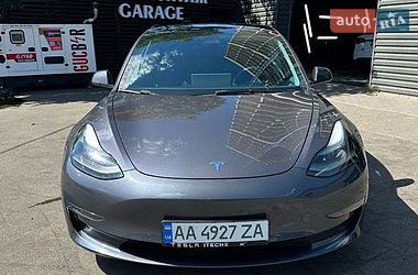 Седан Tesla Model 3 2021 в Києві