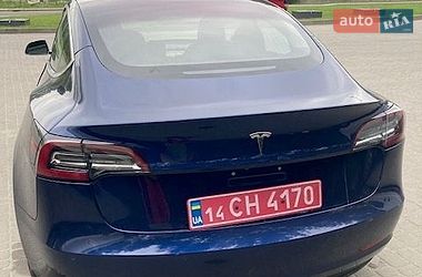 Седан Tesla Model 3 2018 в Львові