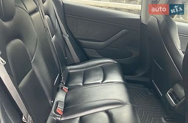 Седан Tesla Model 3 2018 в Львові