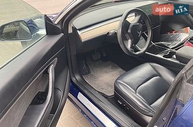 Седан Tesla Model 3 2018 в Львові