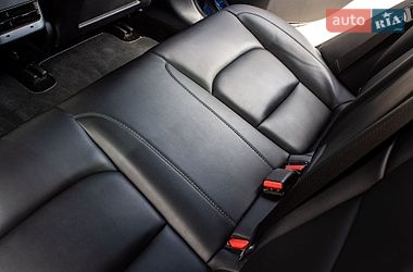 Седан Tesla Model 3 2020 в Львове