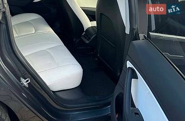 Седан Tesla Model 3 2018 в Коломые