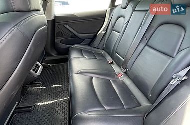 Седан Tesla Model 3 2018 в Львове