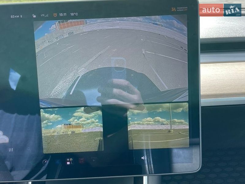 Седан Tesla Model 3 2018 в Львове