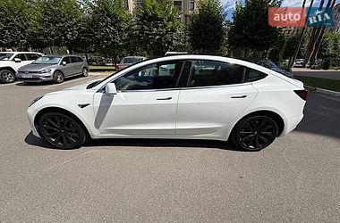 Седан Tesla Model 3 2020 в Киеве