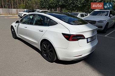Седан Tesla Model 3 2020 в Киеве