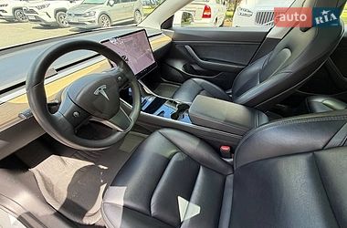Седан Tesla Model 3 2020 в Киеве