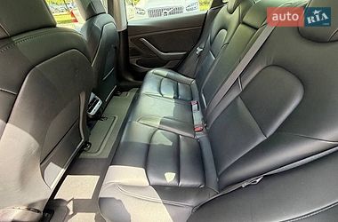 Седан Tesla Model 3 2020 в Киеве