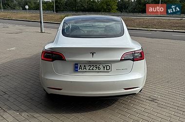 Седан Tesla Model 3 2021 в Києві