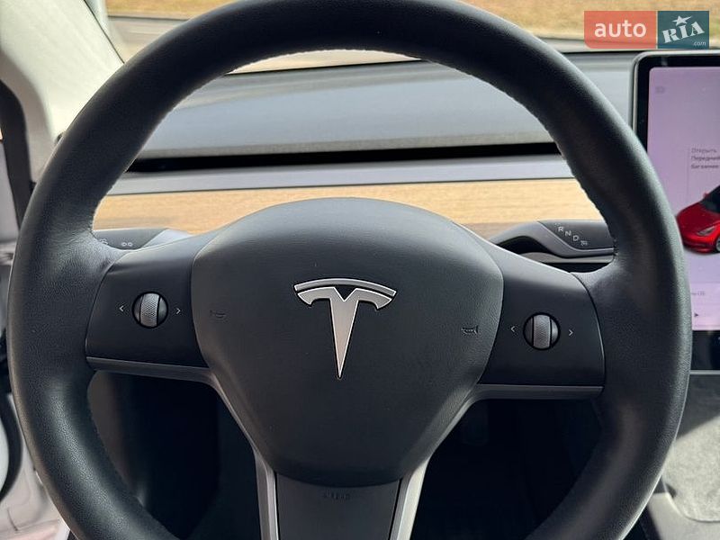 Седан Tesla Model 3 2021 в Києві