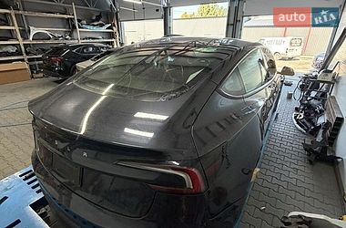 Седан Tesla Model 3 2025 в Києві фото 3 Седан Tesla Model 3 2025 в Києві