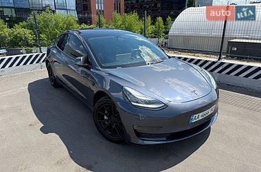 Седан Tesla Model 3 2020 в Киеве