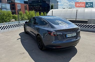 Седан Tesla Model 3 2020 в Киеве