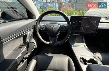 Седан Tesla Model 3 2020 в Киеве