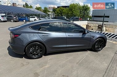 Седан Tesla Model 3 2020 в Киеве