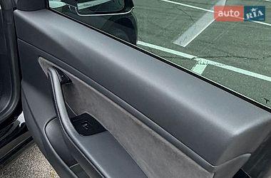 Седан Tesla Model 3 2019 в Дніпрі