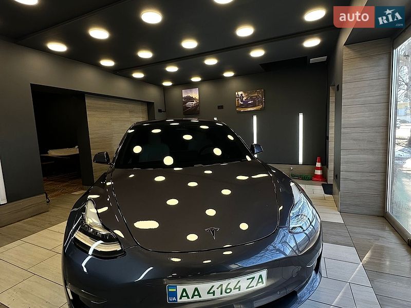 Tesla Model 3 2018