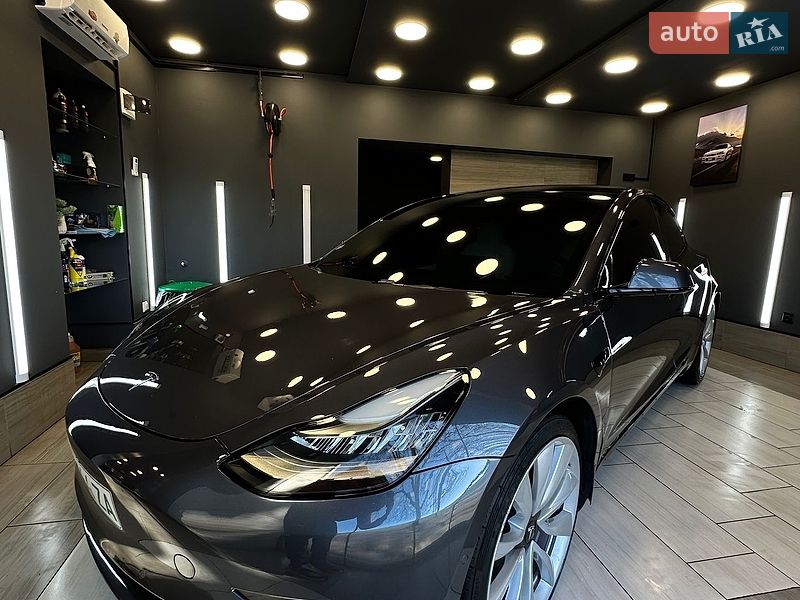 Седан Tesla Model 3 2018 в Одессе