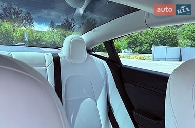 Седан Tesla Model 3 2022 в Львові