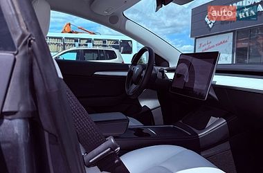 Седан Tesla Model 3 2022 в Львові