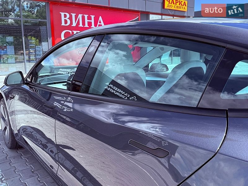 Седан Tesla Model 3 2022 в Львові