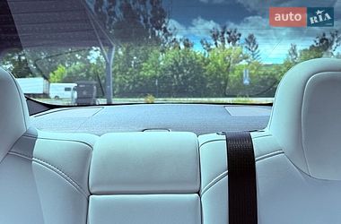 Седан Tesla Model 3 2022 в Львові